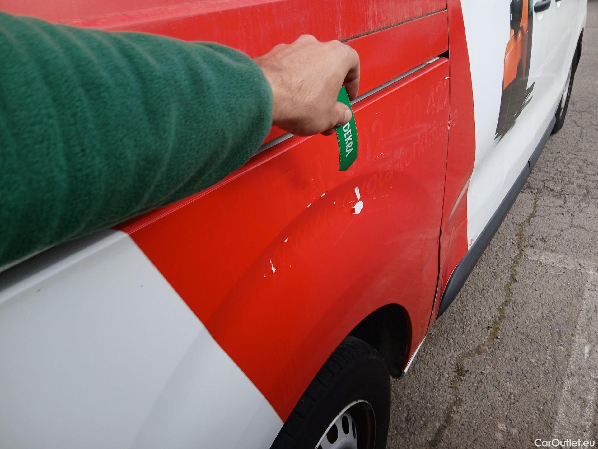  Toyota  Proace TOYOTA  / 2016 / 4P / furgón FU. MEDIO (L1) 2.0D 90kW COMFORT CARGA + #21