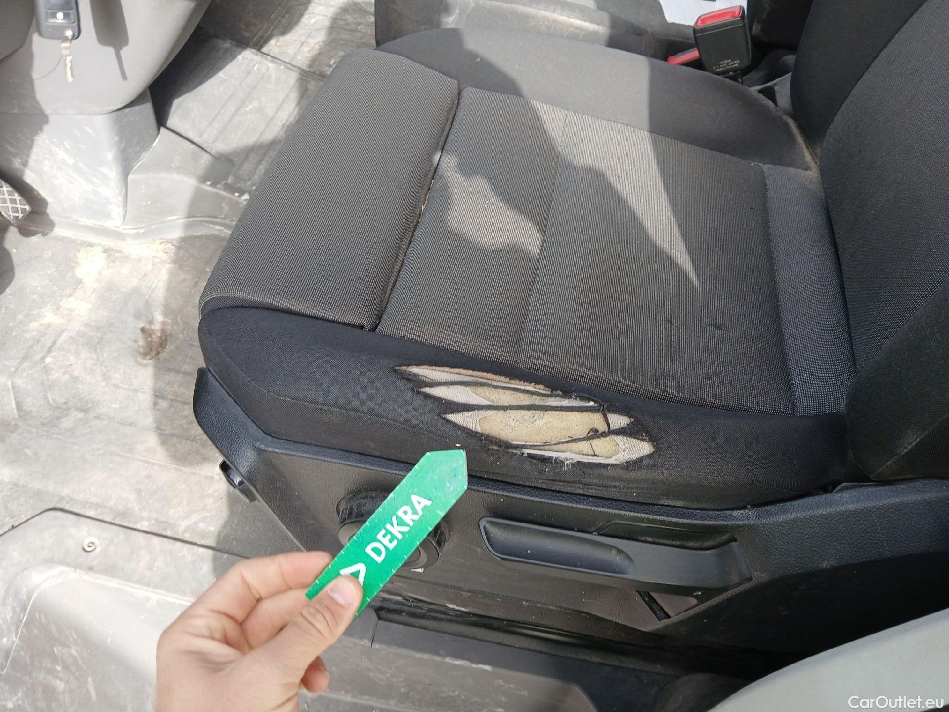  Volkswagen  Crafter VOLKSWAGEN  / 2017 / 2P / chasis cabina 35 Chasis CS RD L4 2.0 TDI 90kW RWD #32