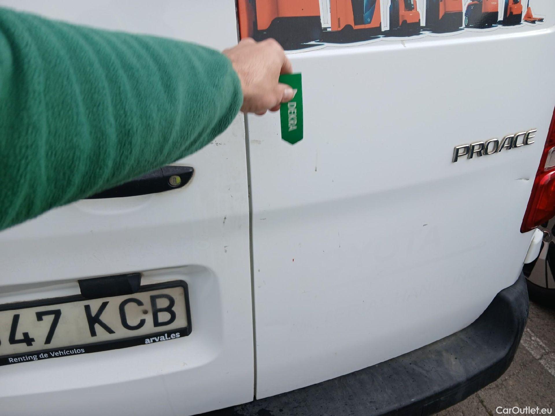  Toyota  Proace TOYOTA  / 2016 / 4P / furgón FU. MEDIO (L1) 2.0D 90kW COMFORT CARGA + #17