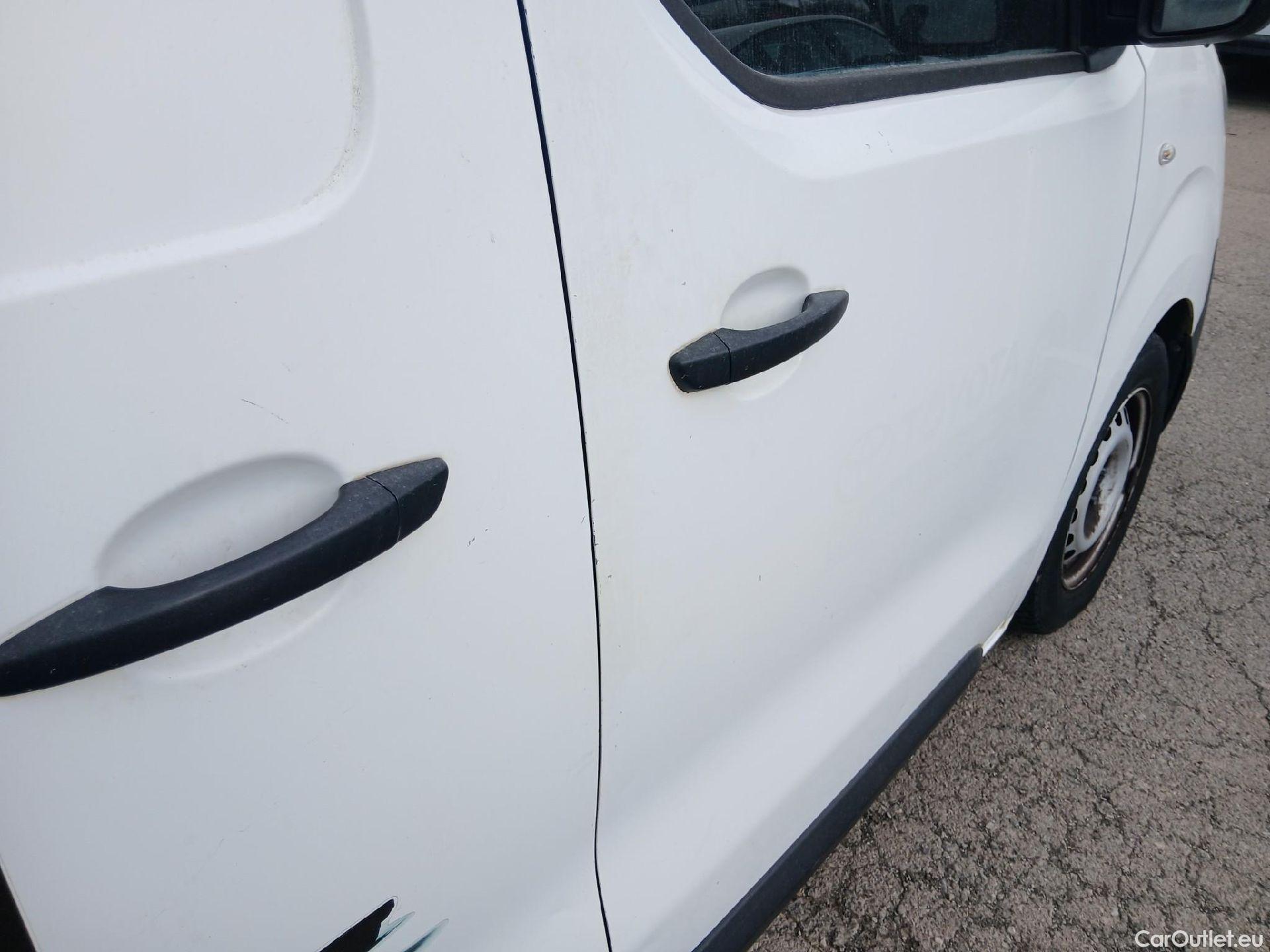  Toyota  Proace TOYOTA  / 2016 / 4P / furgón FU. MEDIO (L1) 2.0D 90kW COMFORT CARGA + #25