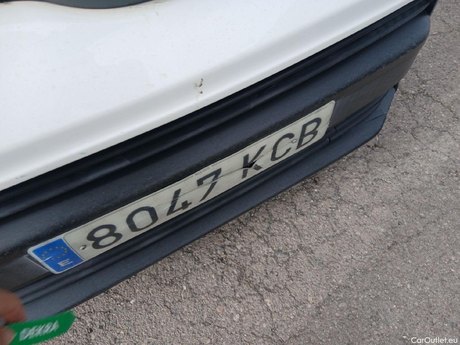  Toyota  Proace TOYOTA  / 2016 / 4P / furgón FU. MEDIO (L1) 2.0D 90kW COMFORT CARGA + #6