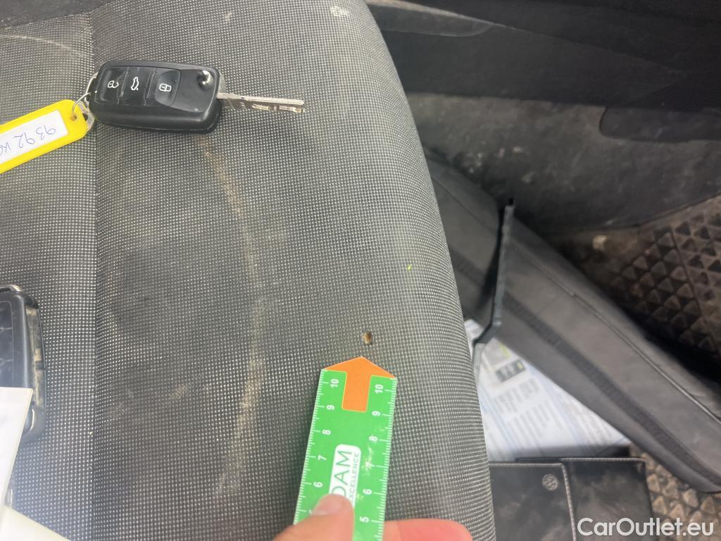  Volkswagen  Caddy VOLKSWAGEN  VU 4p 4G furgón derivado de t Profesional Furgón 2.0 TDI 55kW BMT #29