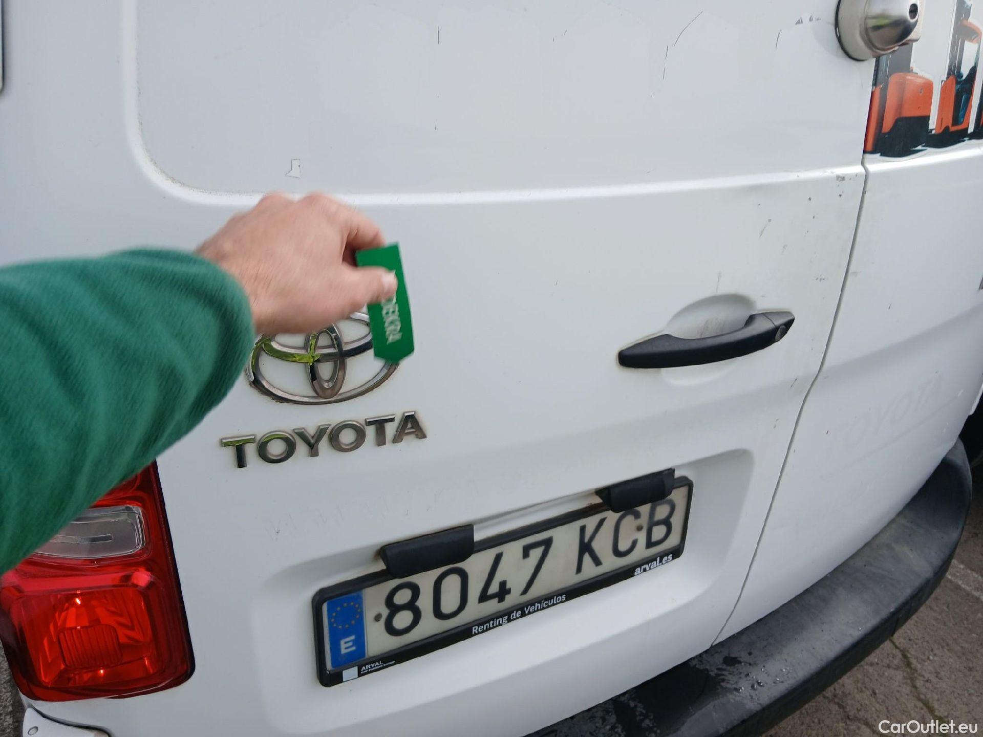  Toyota  Proace TOYOTA  / 2016 / 4P / furgón FU. MEDIO (L1) 2.0D 90kW COMFORT CARGA + #15