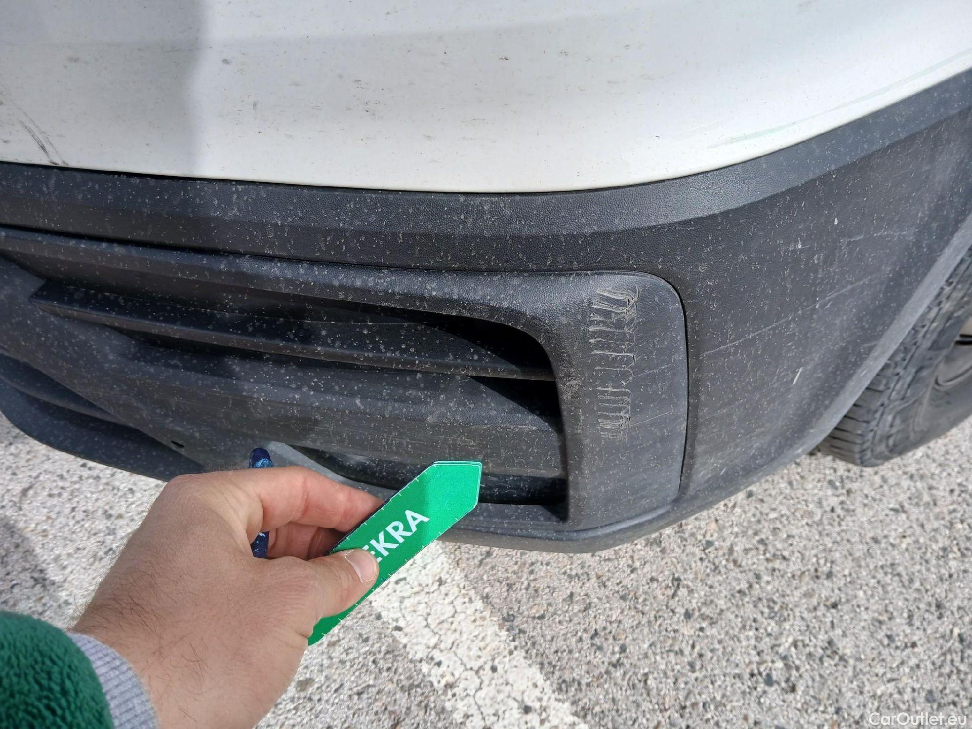  Volkswagen  Crafter VOLKSWAGEN  / 2017 / 2P / chasis cabina 35 Chasis CS RD L4 2.0 TDI 90kW RWD #7