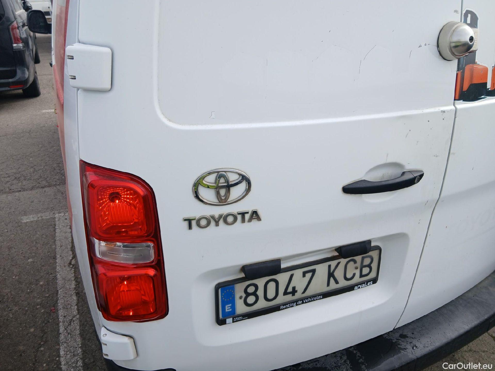  Toyota  Proace TOYOTA  / 2016 / 4P / furgón FU. MEDIO (L1) 2.0D 90kW COMFORT CARGA + #16