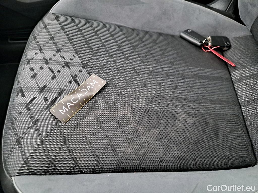  Volkswagen  Tiguan VOLKSWAGEN  / 2020 / 5P / SUV 1.5 TSI 150 DSG7 R-Line #18