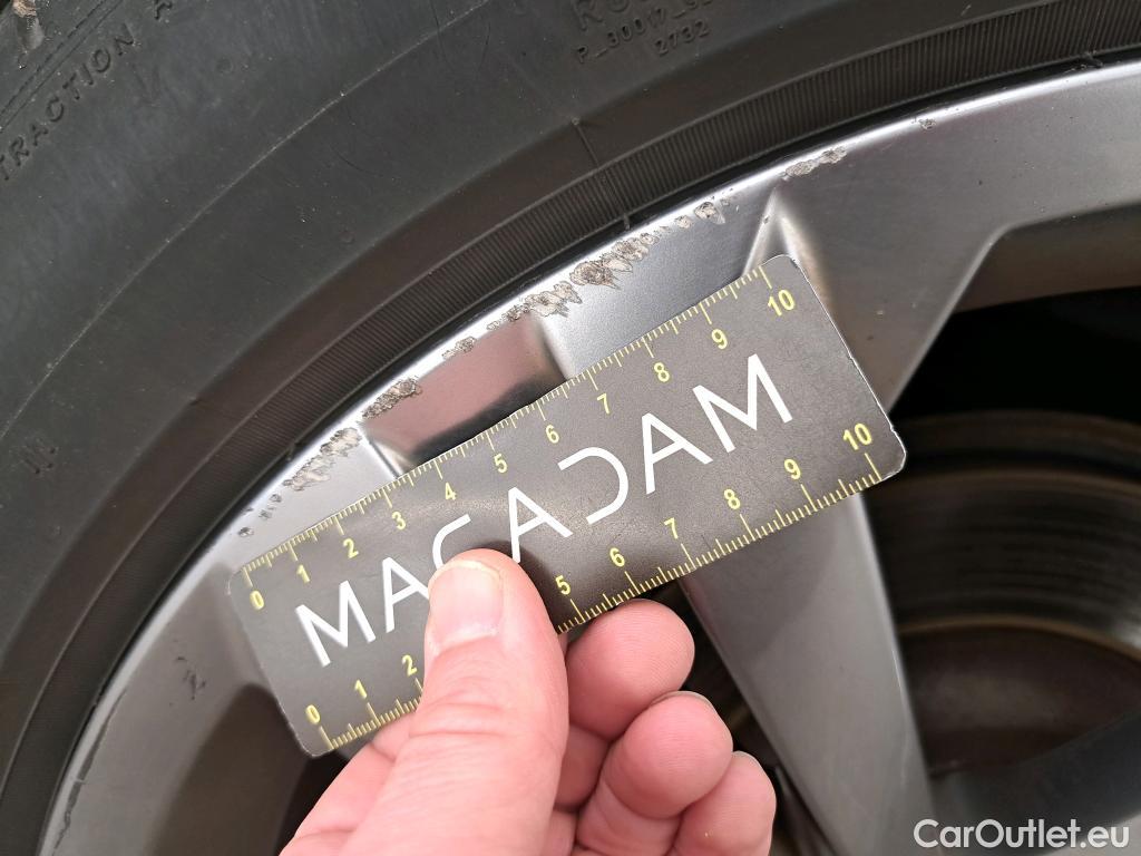  Volkswagen  Tiguan VOLKSWAGEN  / 2020 / 5P / SUV 1.5 TSI 150 DSG7 R-Line #5