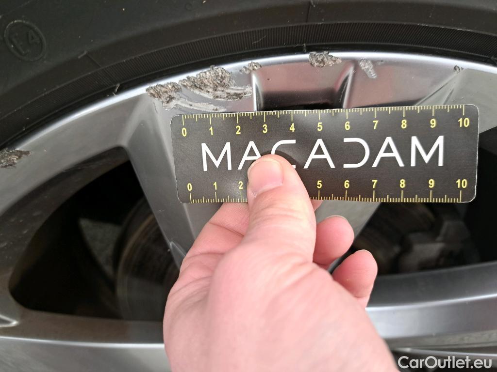  Volkswagen  Tiguan VOLKSWAGEN  / 2020 / 5P / SUV 1.5 TSI 150 DSG7 R-Line #10