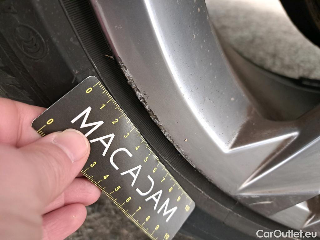  Volkswagen  Tiguan VOLKSWAGEN  / 2020 / 5P / SUV 1.5 TSI 150 DSG7 R-Line #13