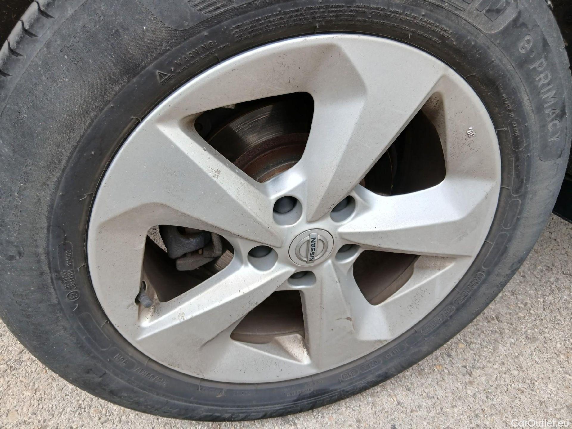  Nissan  Qashqai NISSAN  / 2017 / 5P / todoterreno dCi 85 kW (115 CV) E6D ACENTA #32