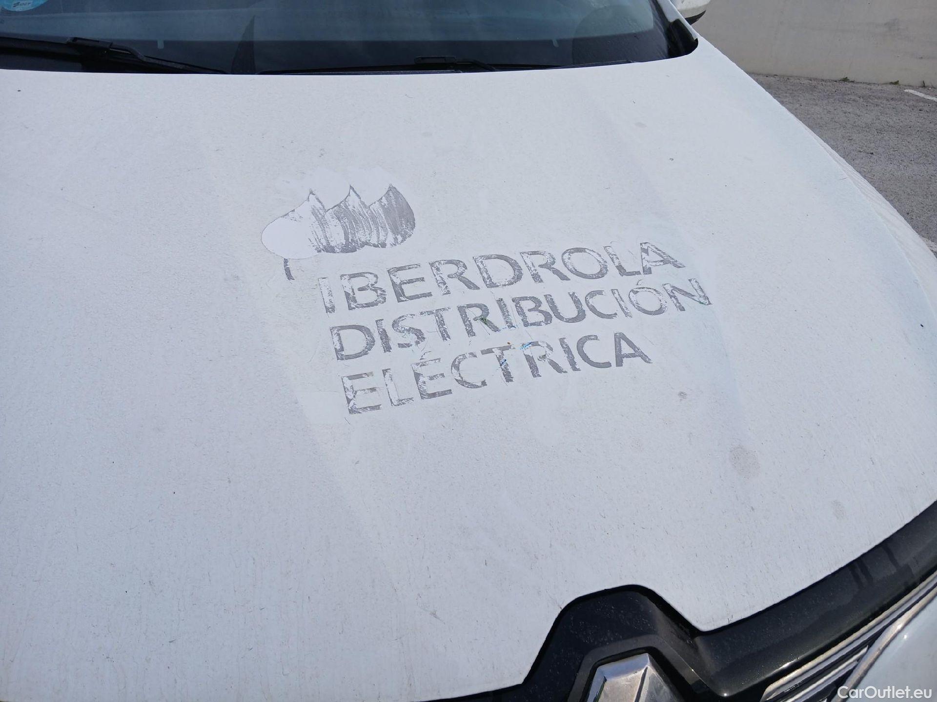  Renault  Megane RENAULT Mégane / 2015 / 5P / familiar Sp. Tourer Zen En. dCi 81kW (110CV) #13