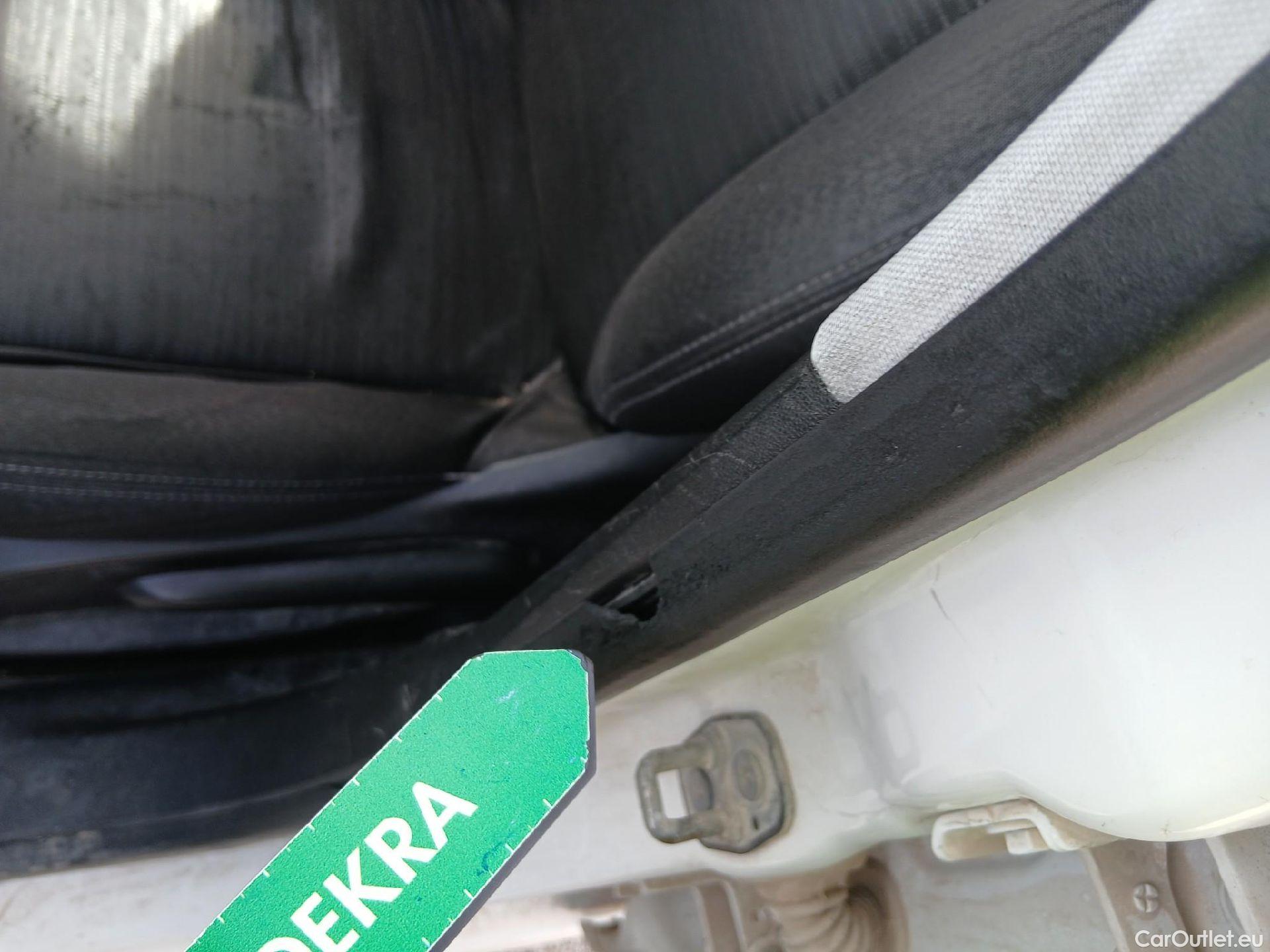  Peugeot  208 PEUGEOT  5p 1G berlina con portón 5P ACCESS 1.6 BlueHDi 55KW (75CV) #10