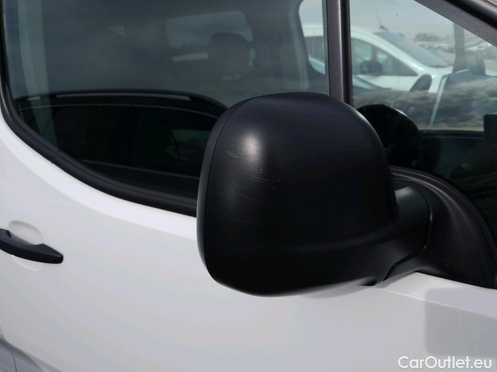  Citroen  Berlingo CITROEN  / 2018 / 4P / combi Talla M BlueHDi 100 S&S LIVE PACK BUSINE #51