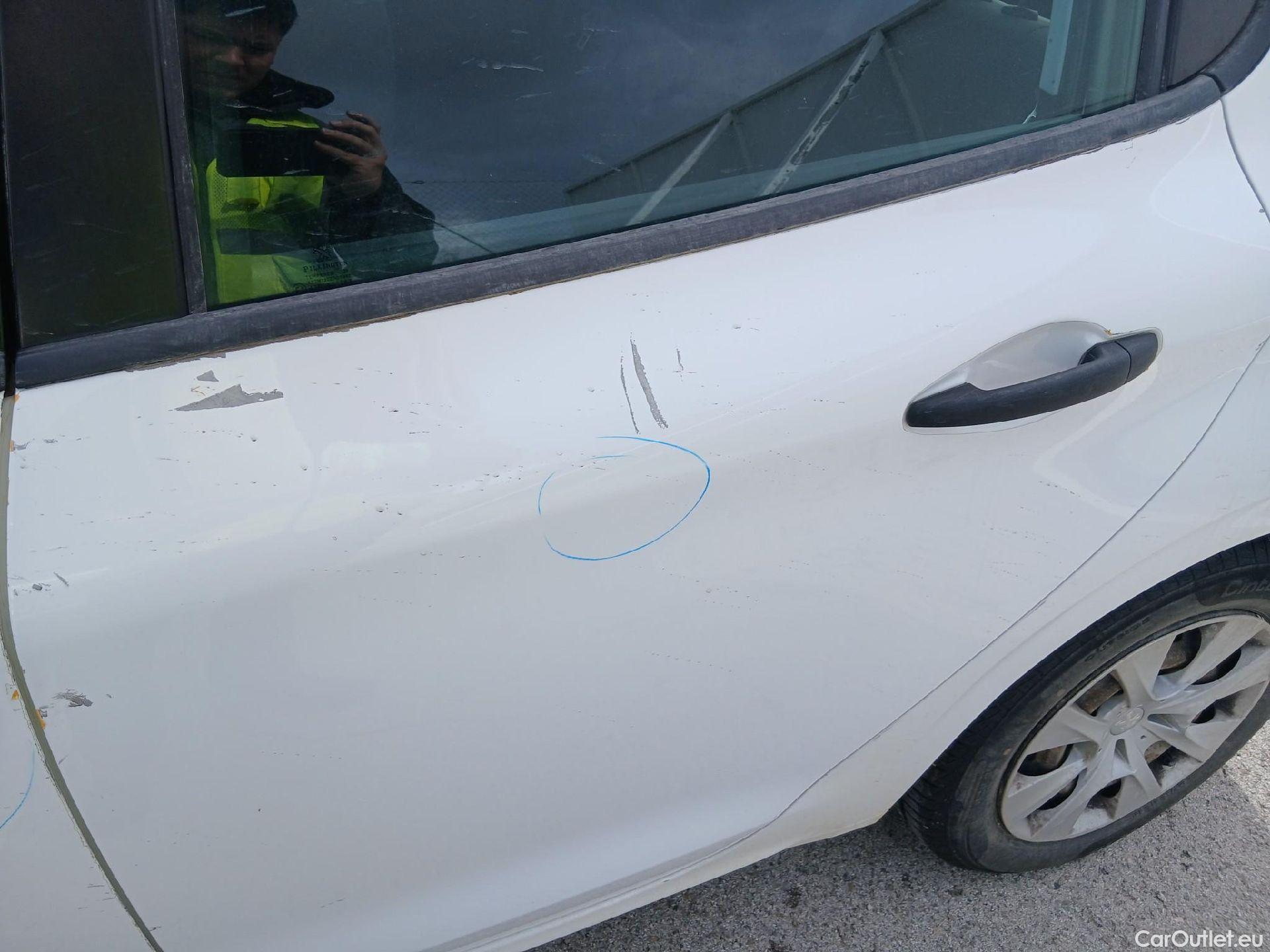  Peugeot  208 PEUGEOT  5p 1G berlina con portón 5P ACCESS 1.6 BlueHDi 55KW (75CV) #36