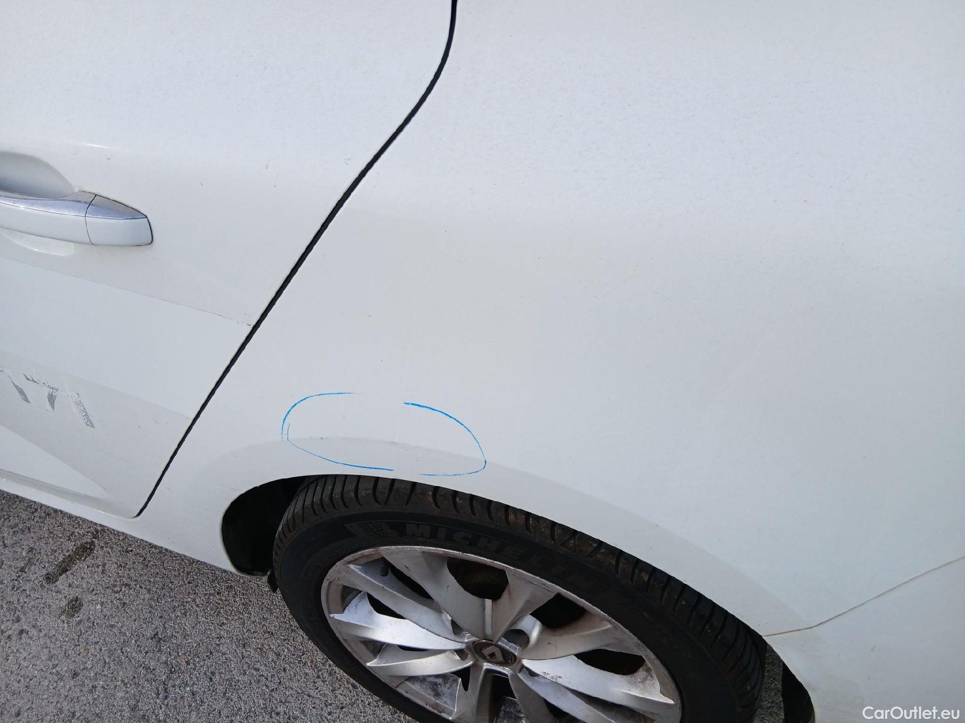  Renault  Megane RENAULT Mégane / 2015 / 5P / familiar Sp. Tourer Zen En. dCi 81kW (110CV) #21