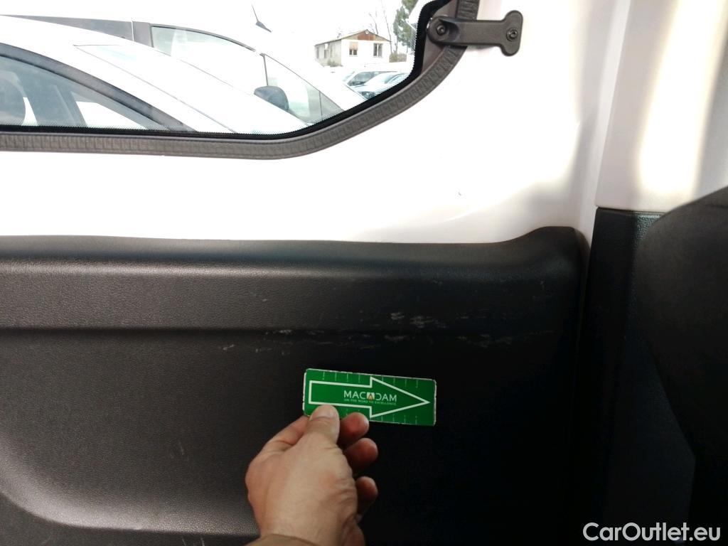  Citroen  Berlingo CITROEN  / 2018 / 4P / combi Talla M BlueHDi 100 S&S LIVE PACK BUSINE #38