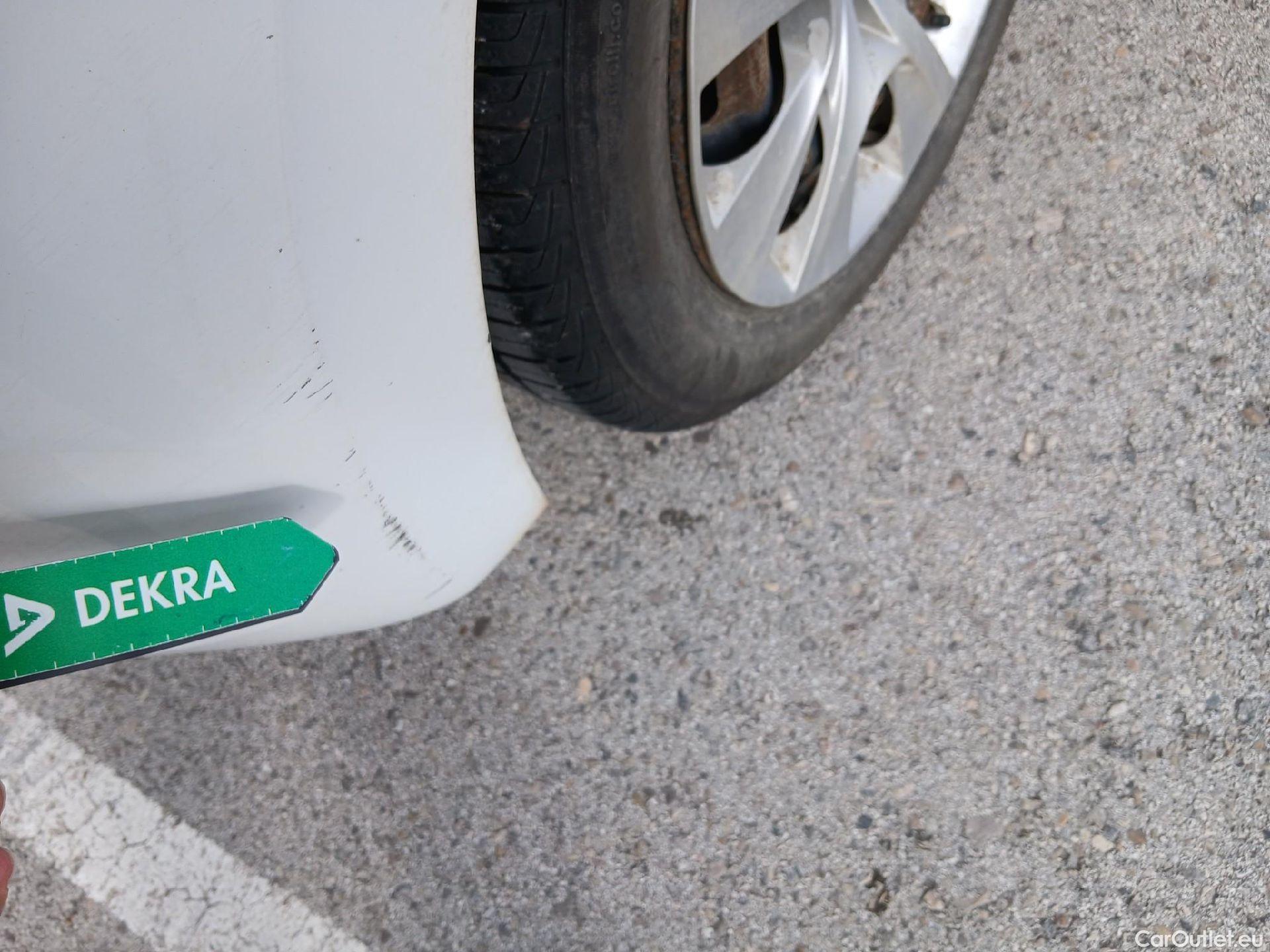  Peugeot  208 PEUGEOT  5p 1G berlina con portón 5P ACCESS 1.6 BlueHDi 55KW (75CV) #39