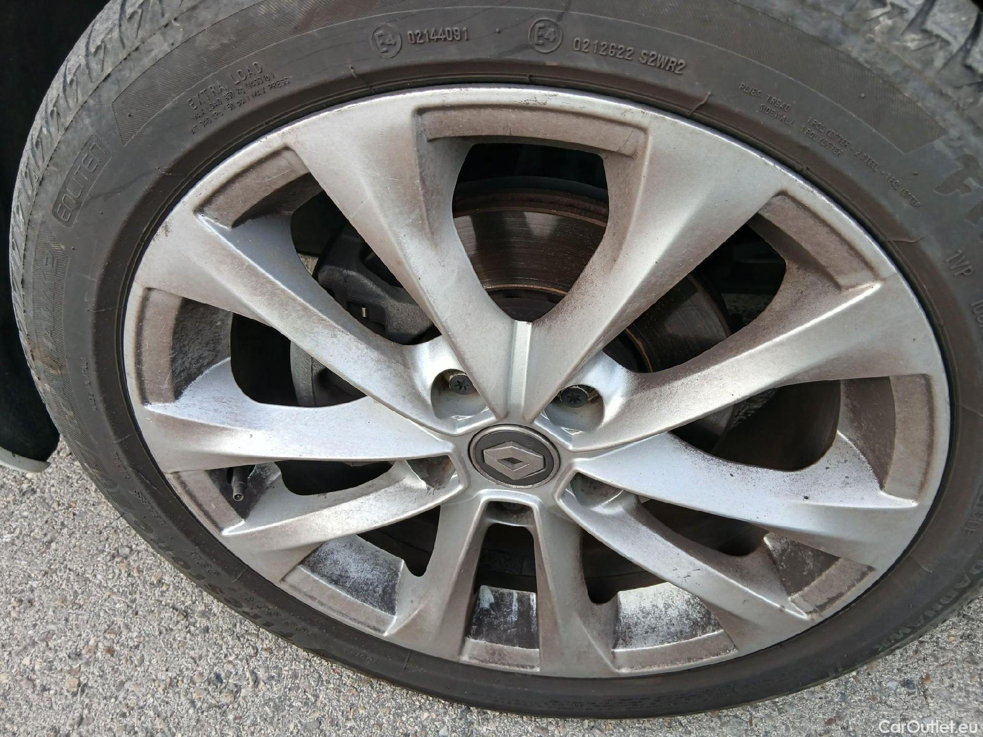  Renault  Megane RENAULT Mégane / 2015 / 5P / familiar Sp. Tourer Zen En. dCi 81kW (110CV) #3