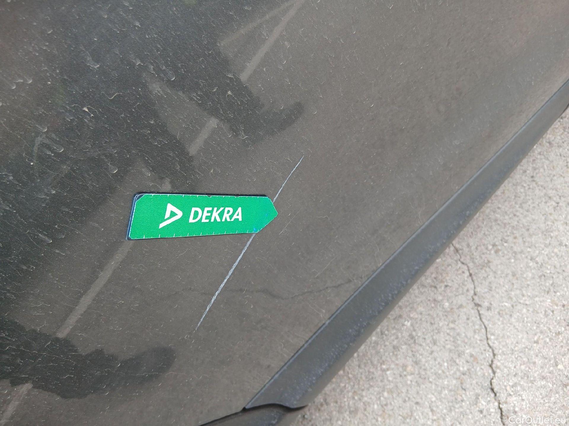  Nissan  Qashqai NISSAN  / 2017 / 5P / todoterreno dCi 85 kW (115 CV) E6D ACENTA #37