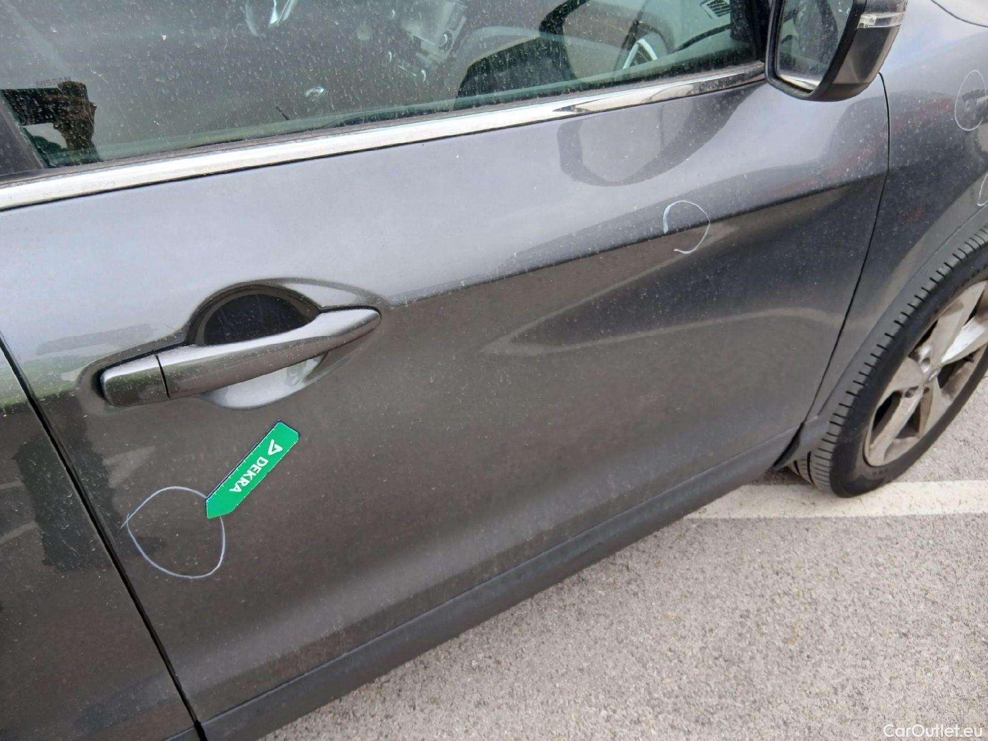  Nissan  Qashqai NISSAN  / 2017 / 5P / todoterreno dCi 85 kW (115 CV) E6D ACENTA #39