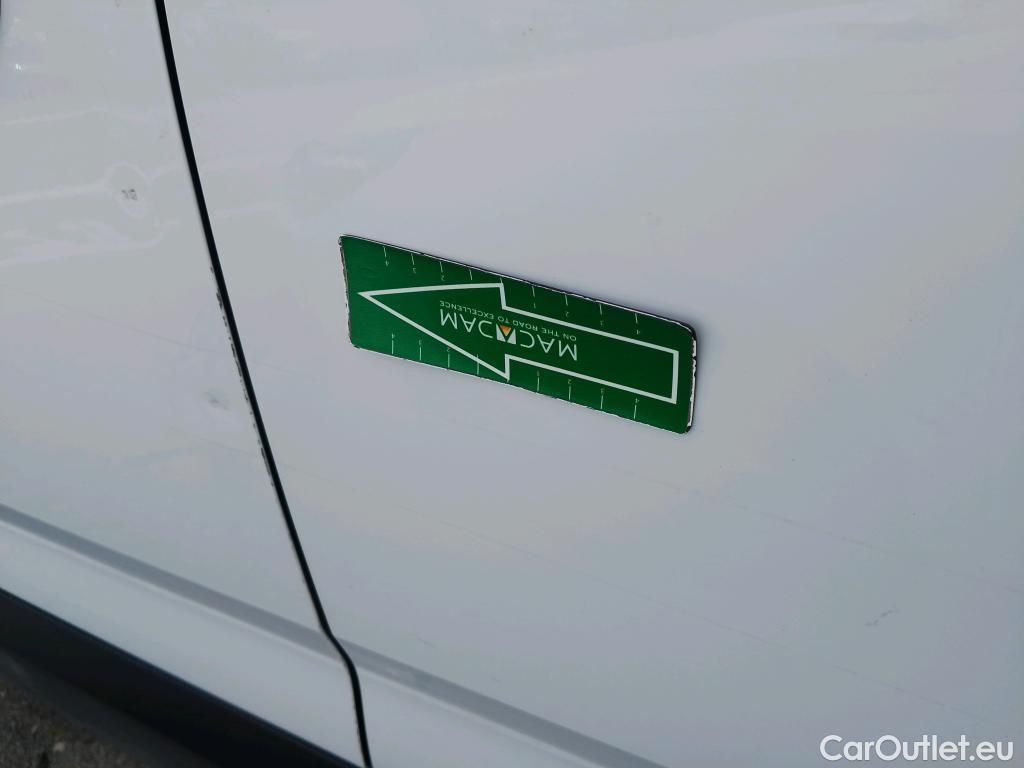  Citroen  Berlingo CITROEN  / 2018 / 4P / combi Talla M BlueHDi 100 S&S LIVE PACK BUSINE #50