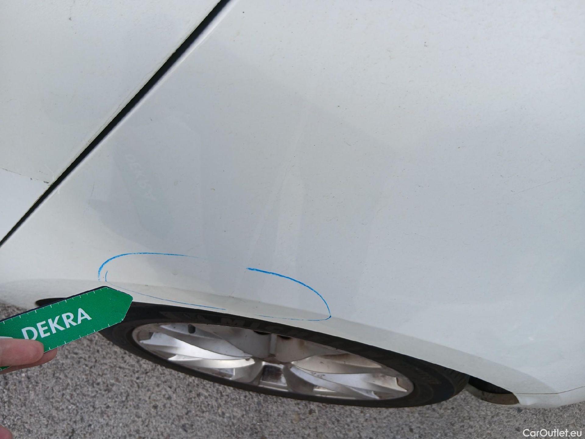  Renault  Megane RENAULT Mégane / 2015 / 5P / familiar Sp. Tourer Zen En. dCi 81kW (110CV) #22