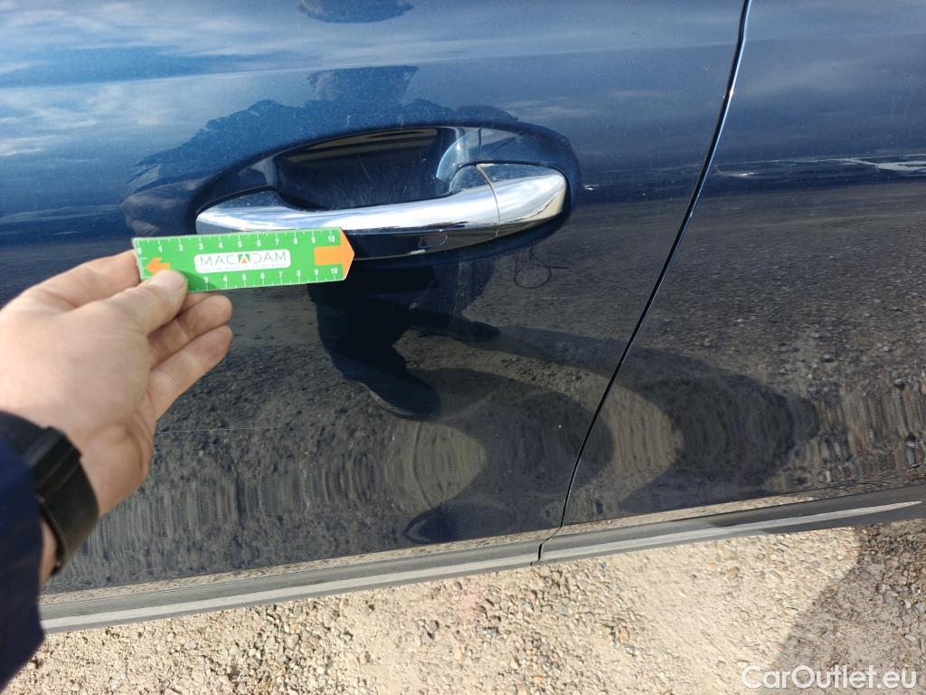  Mercedes  GLB MERCEDES-BENZ  / 2019 / 5P / todoterreno 2.0  200 D DCT 110KW (150CV) (AC) #39