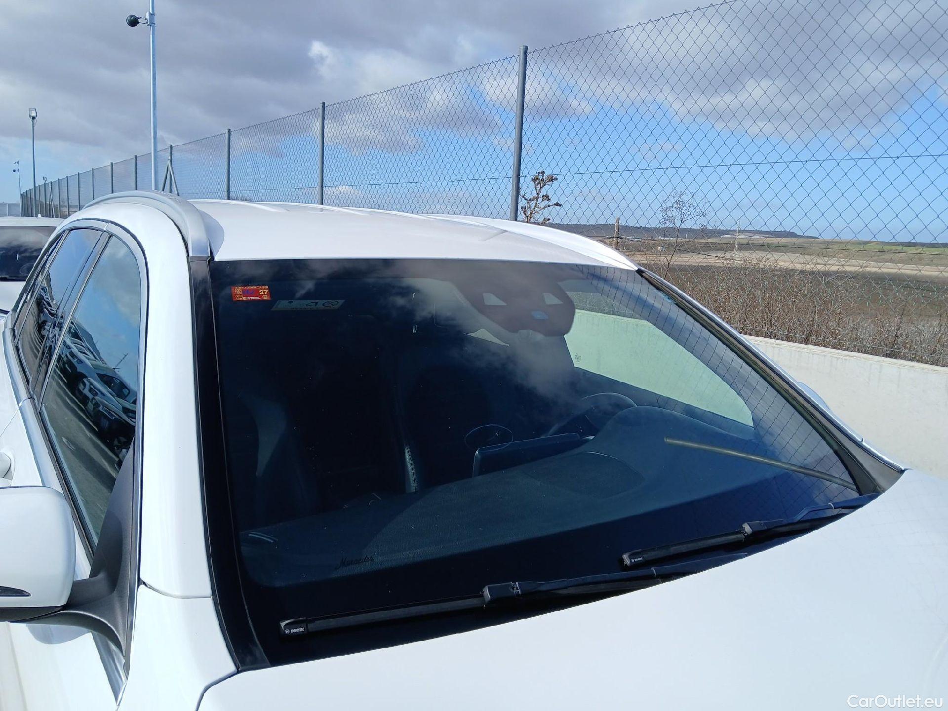  Mercedes  G-Klasee MERCEDES-BENZ Clase GLC / 2019 / 5P / todoterreno GLC 300 de 4MATIC #33