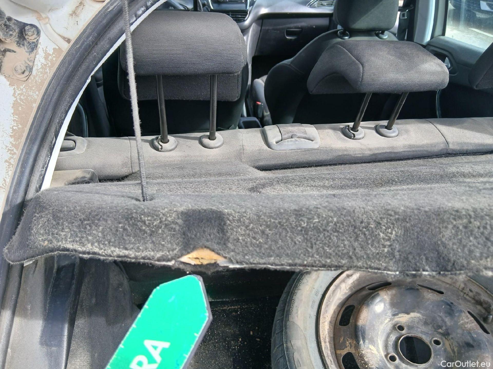  Peugeot  208 PEUGEOT  5p 1G berlina con portón 5P ACCESS 1.6 BlueHDi 55KW (75CV) #14