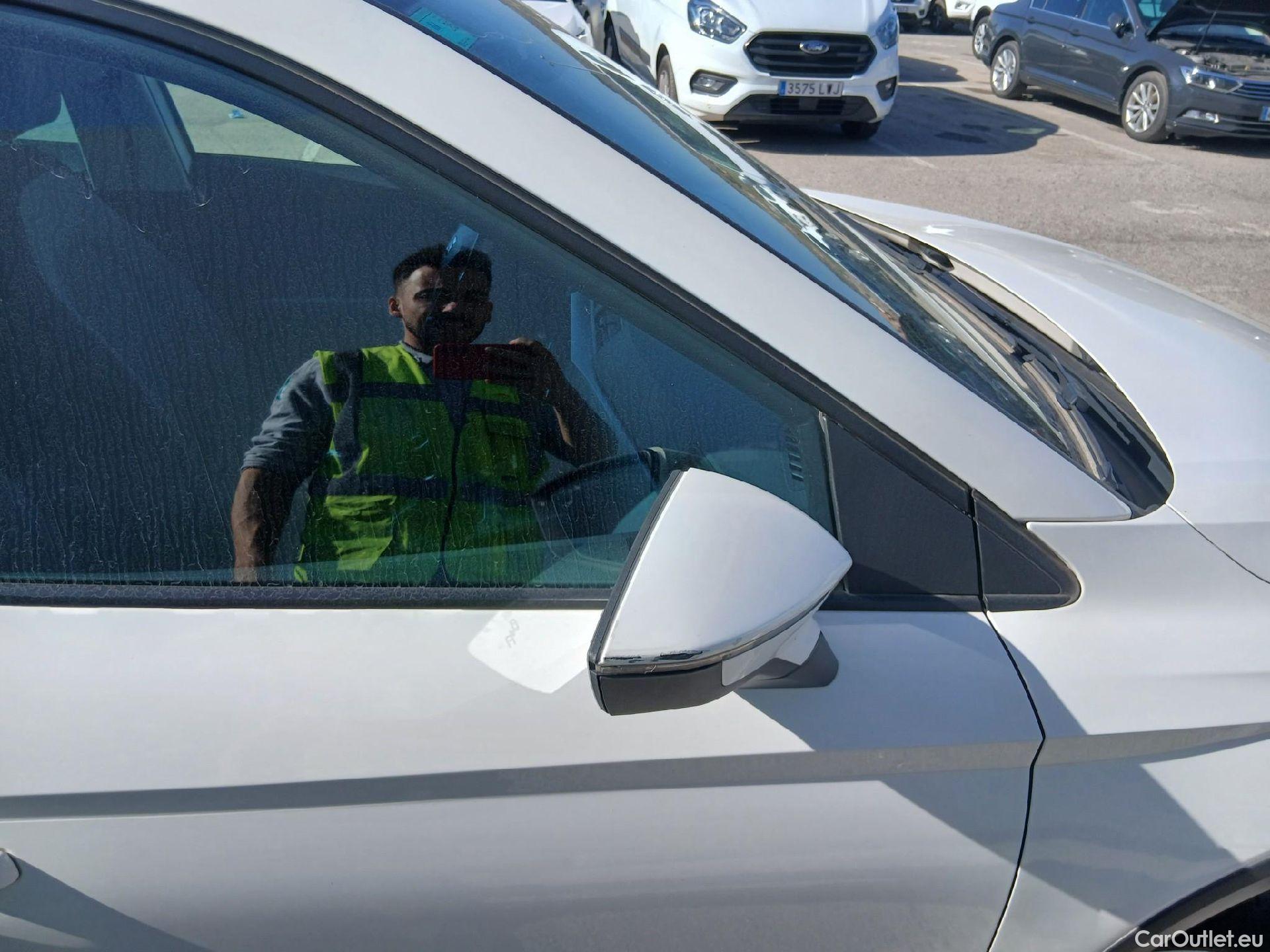  Seat  Arona SEAT  / 2017 / 5P / todoterreno 1.0 TSI 70kW (95CV) Style Edition Eco (CX) #33