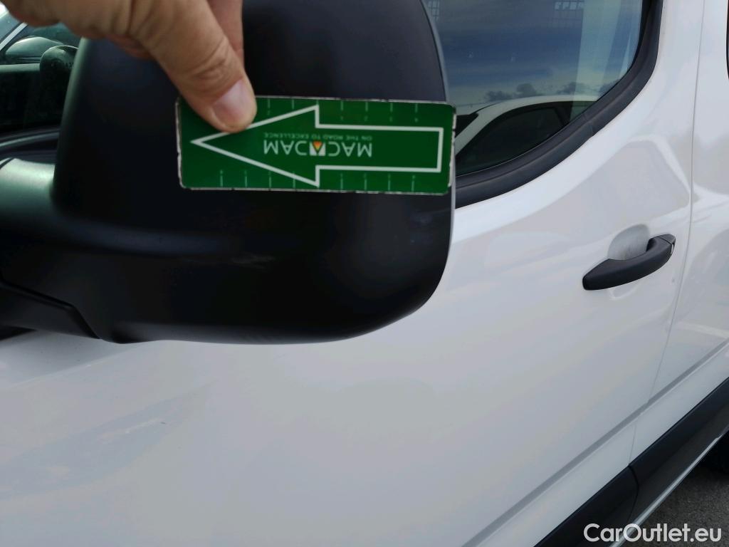  Citroen  Berlingo CITROEN  / 2018 / 4P / combi Talla M BlueHDi 100 S&S LIVE PACK BUSINE #58