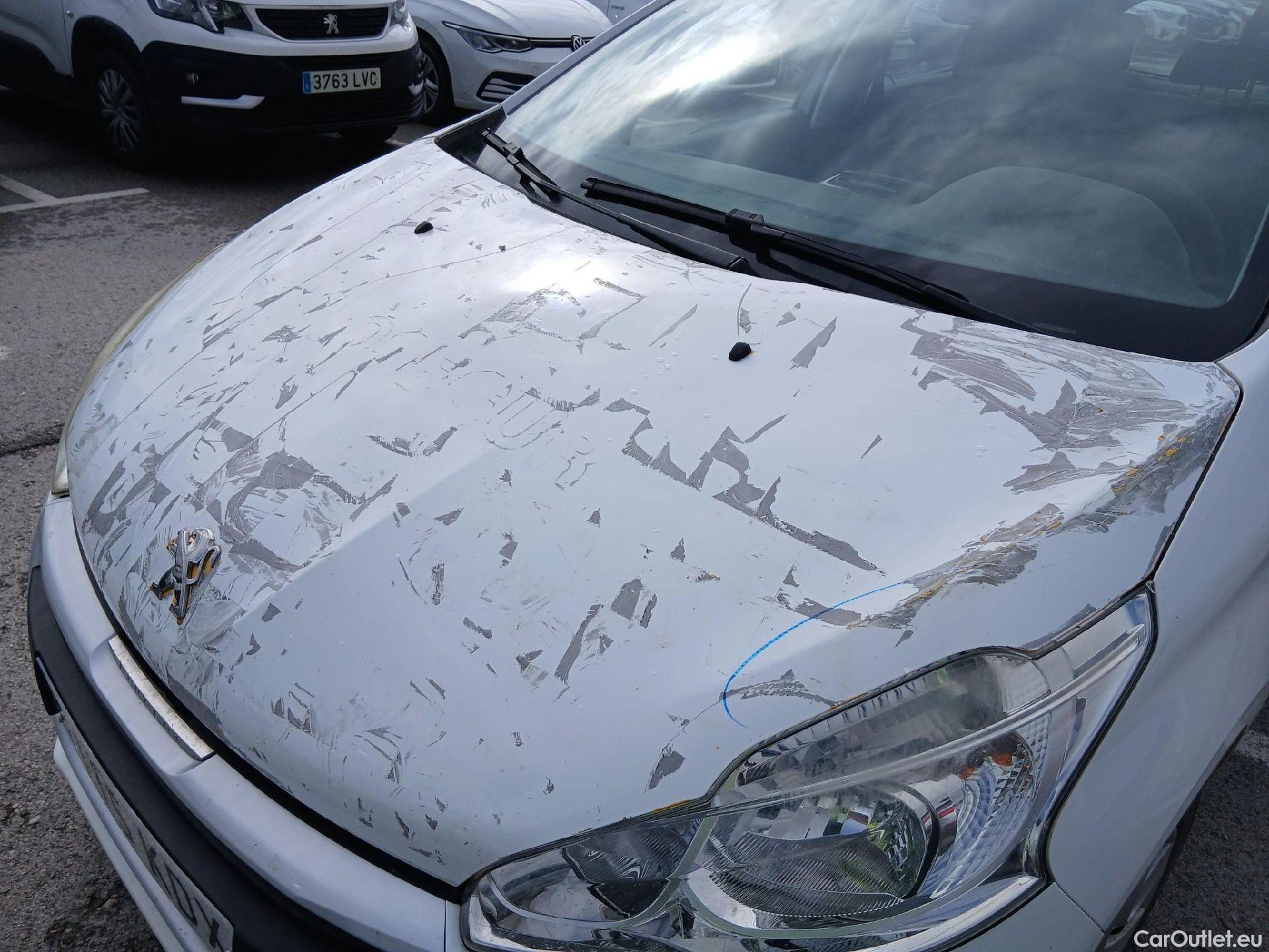  Peugeot  208 PEUGEOT  5p 1G berlina con portón 5P ACCESS 1.6 BlueHDi 55KW (75CV) #21