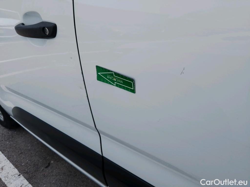  Citroen  Berlingo CITROEN  / 2018 / 4P / combi Talla M BlueHDi 100 S&S LIVE PACK BUSINE #49