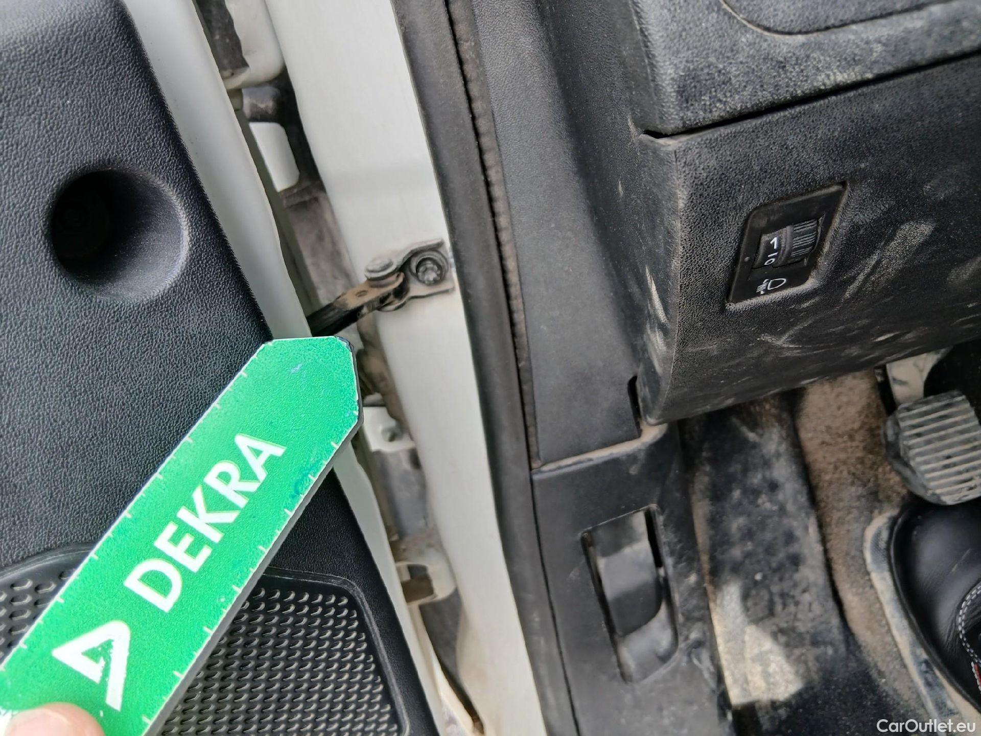  Peugeot  208 PEUGEOT  5p 1G berlina con portón 5P ACCESS 1.6 BlueHDi 55KW (75CV) #9