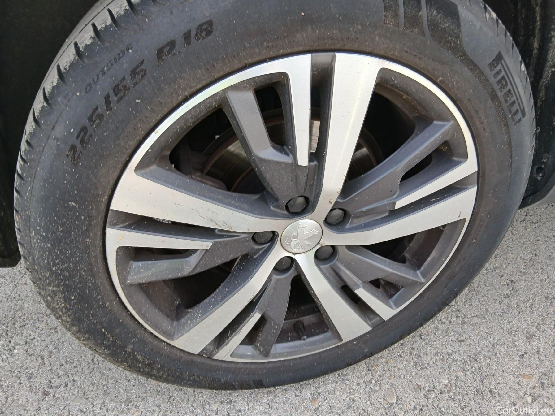  Peugeot  3008 PEUGEOT  / 2020 / 5P / todoterreno 1.5 BlueHDi 96kW (130CV) S&S Allure Pack #22