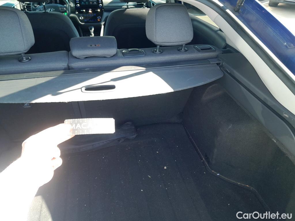  Hyundai   Ioniq HYUNDAI / 2019 / 5P / berlina con portón 1.6 GDI HEV Klass DT #34