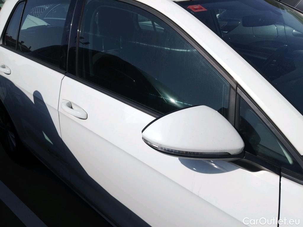  Volkswagen  Golf  VOLKSWAGEN / 2016 / 5P / berlina con portón Ready2Go 1.6 TDI 85kW (115CV) #25