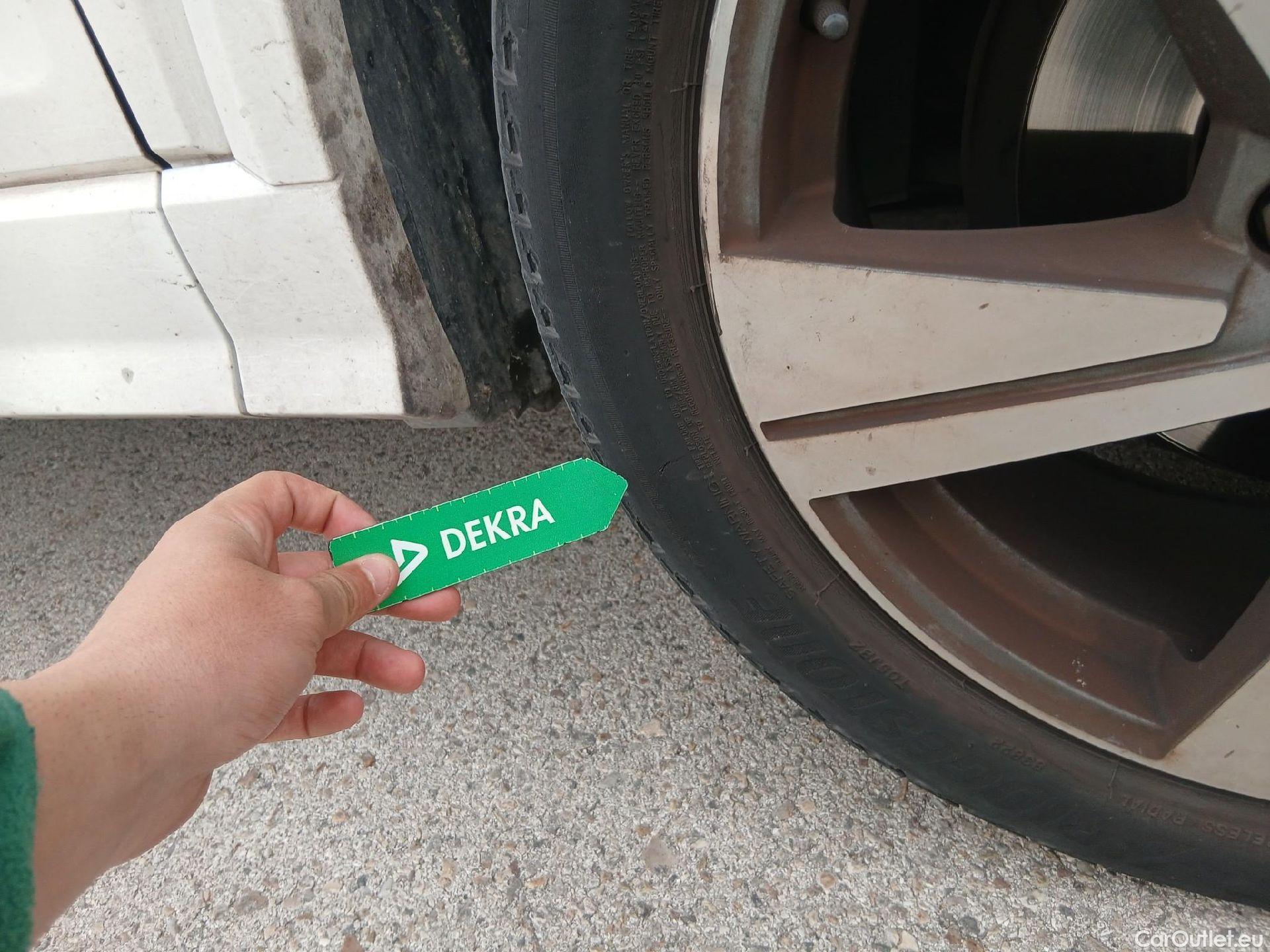  Audi  Q2 AUDI  / 2016 / 5P / todoterreno Sport 30 TDI 85kW (116CV) S tronic #27