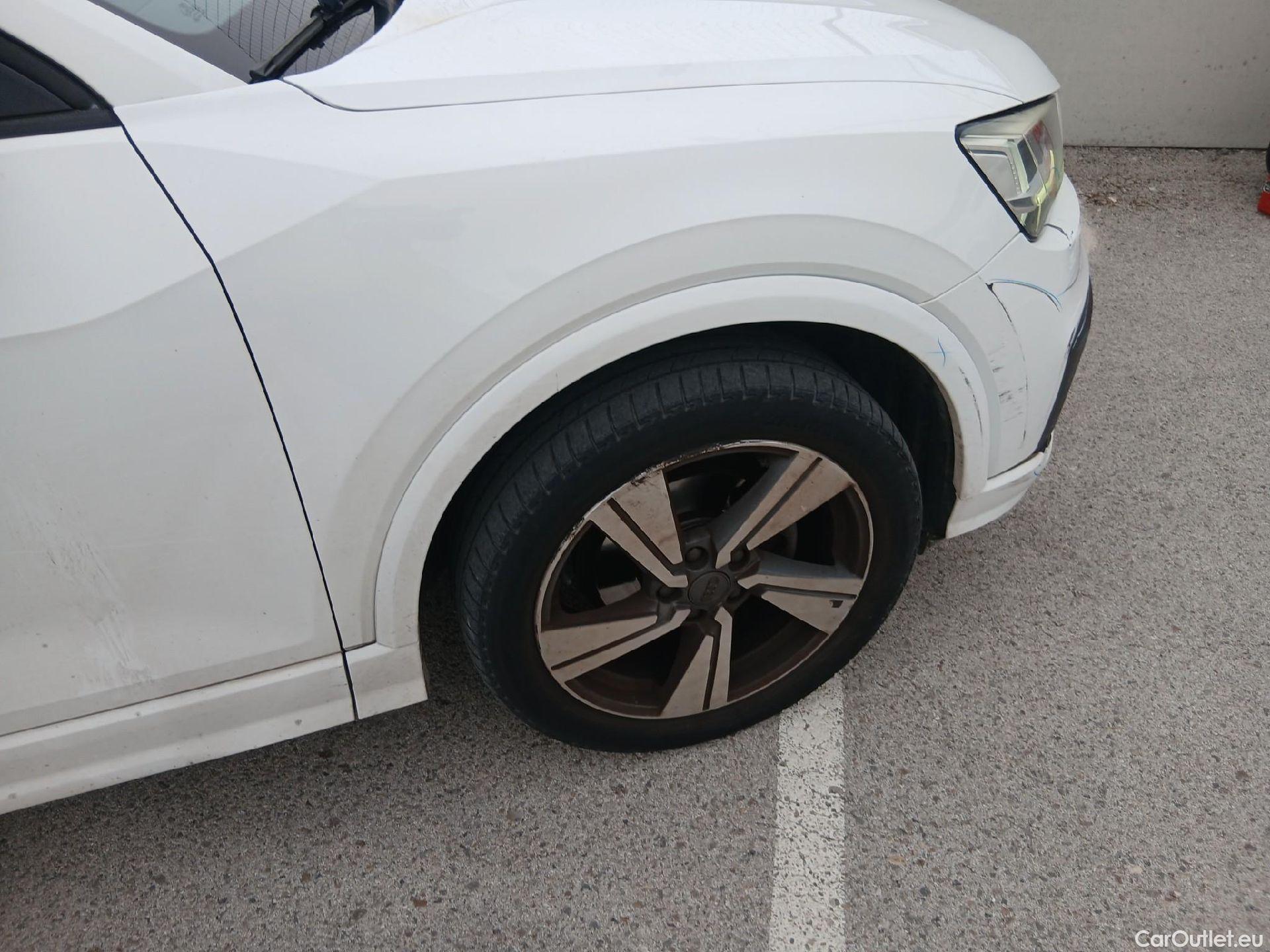  Audi  Q2 AUDI  / 2016 / 5P / todoterreno Sport 30 TDI 85kW (116CV) S tronic #26