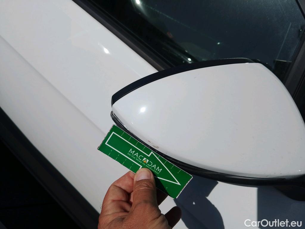  Volkswagen  Golf  VOLKSWAGEN / 2016 / 5P / berlina con portón Ready2Go 1.6 TDI 85kW (115CV) #26