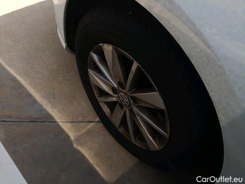  Volkswagen  Golf  VOLKSWAGEN / 2016 / 5P / berlina con portón Ready2Go 1.6 TDI 85kW (115CV) #15