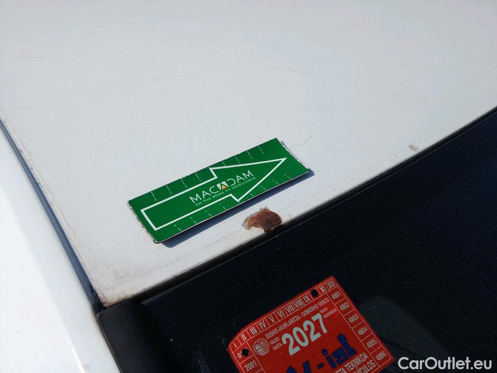  Volkswagen  Golf  VOLKSWAGEN / 2016 / 5P / berlina con portón Ready2Go 1.6 TDI 85kW (115CV) #3