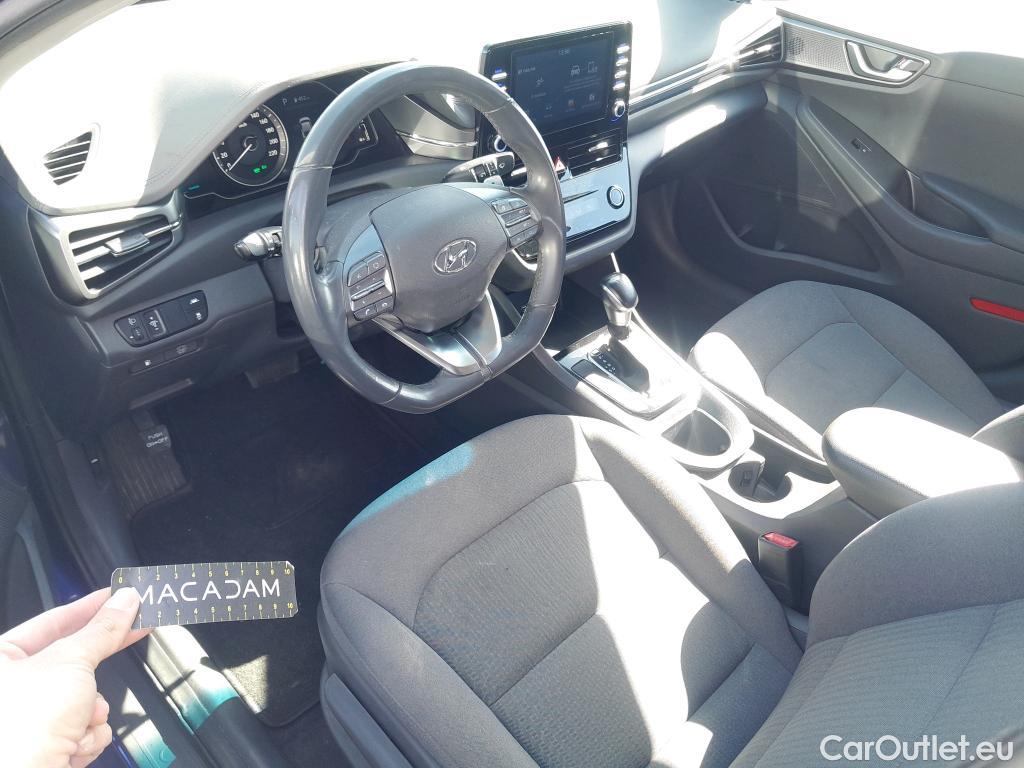  Hyundai   Ioniq HYUNDAI / 2019 / 5P / berlina con portón 1.6 GDI HEV Klass DT #49