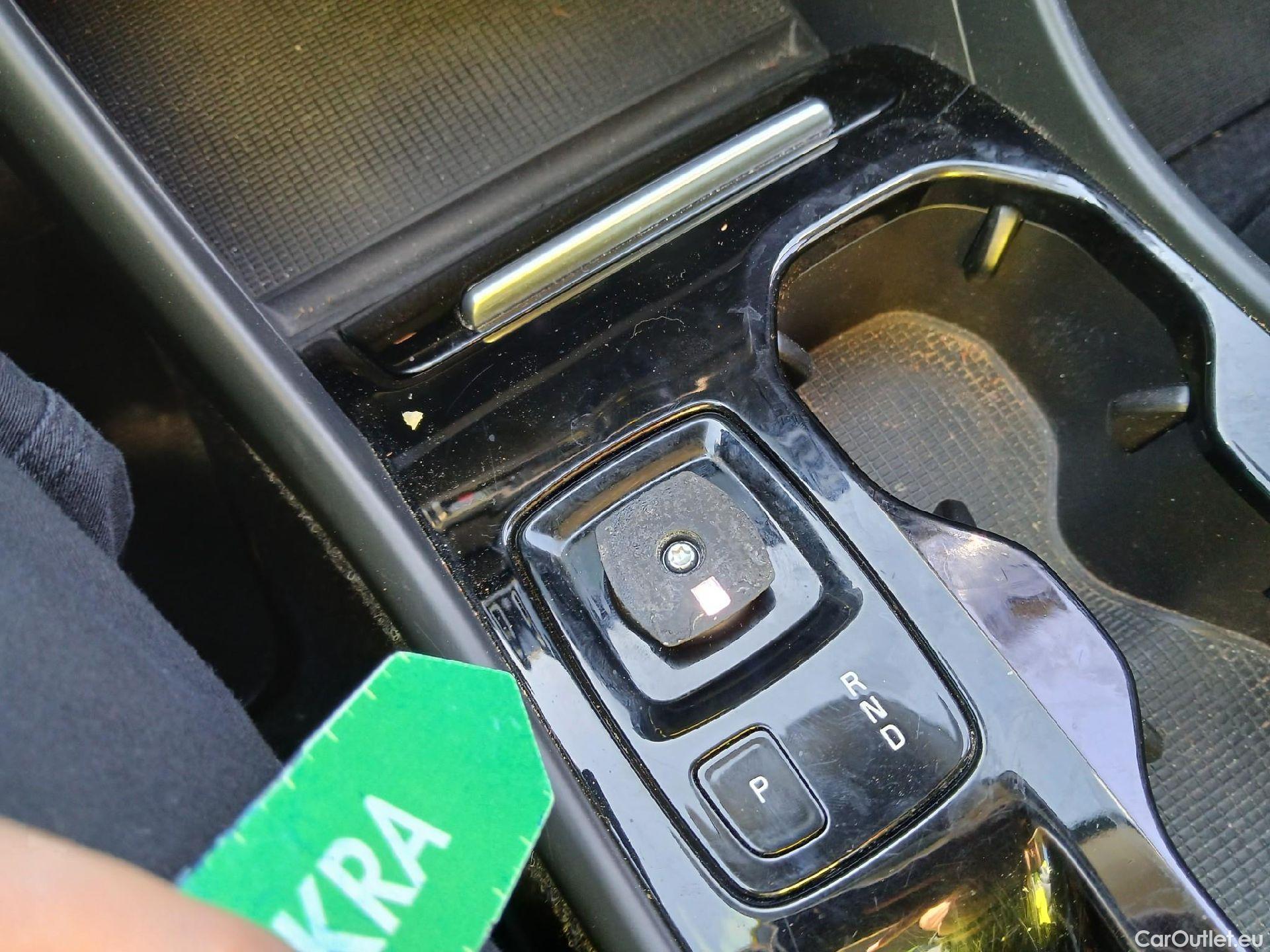  Volvo  XC 40 VOLVO XC40 / 2017 / 5P / todoterreno 1.5 T5 Twin Inscription Auto #3