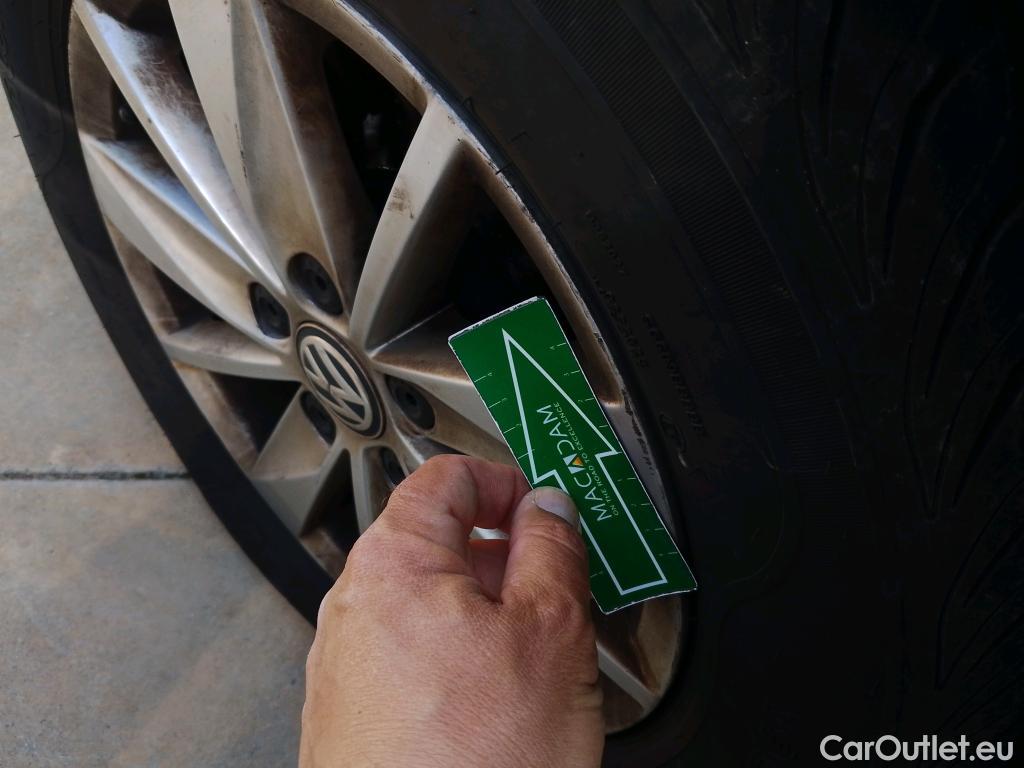  Volkswagen  Golf  VOLKSWAGEN / 2016 / 5P / berlina con portón Ready2Go 1.6 TDI 85kW (115CV) #16