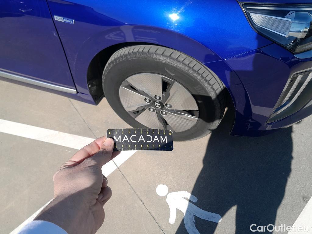  Hyundai   Ioniq HYUNDAI / 2019 / 5P / berlina con portón 1.6 GDI HEV Klass DT #43