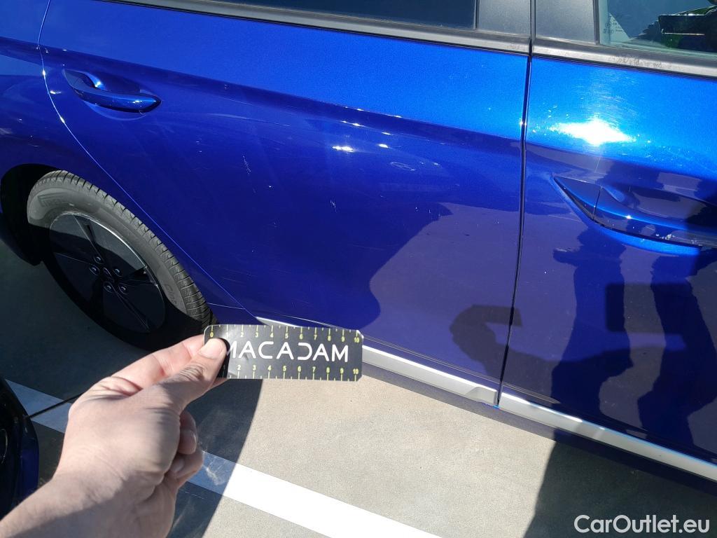  Hyundai   Ioniq HYUNDAI / 2019 / 5P / berlina con portón 1.6 GDI HEV Klass DT #23