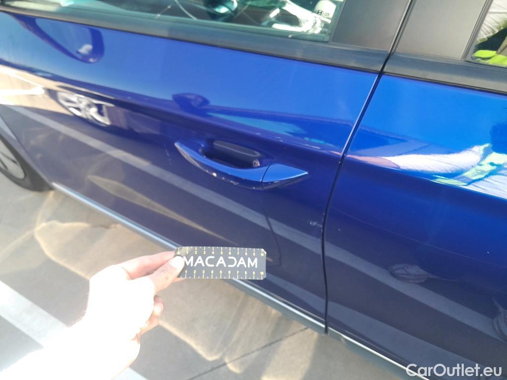  Hyundai   Ioniq HYUNDAI / 2019 / 5P / berlina con portón 1.6 GDI HEV Klass DT #13