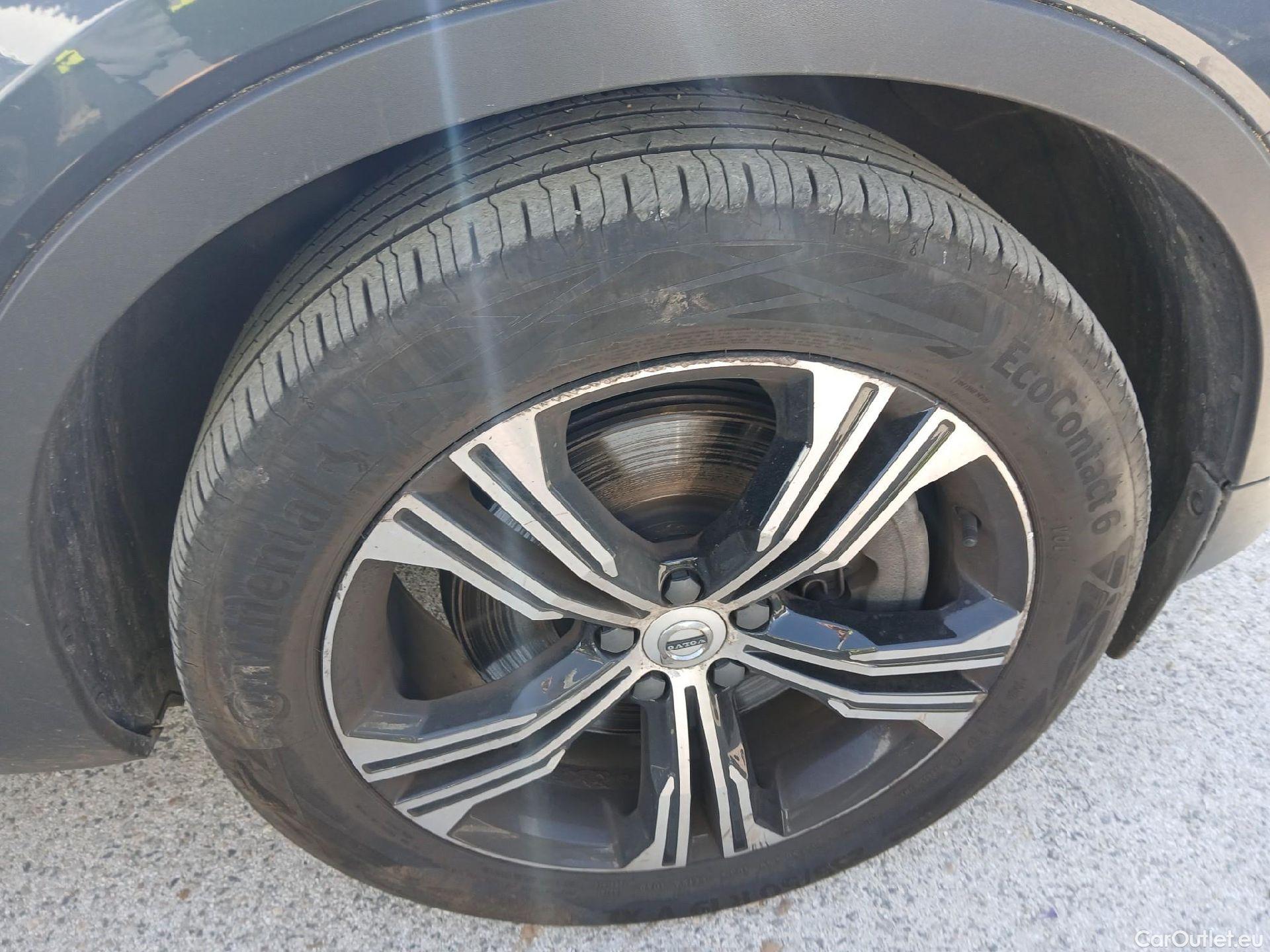  Volvo  XC 40 VOLVO XC40 / 2017 / 5P / todoterreno 1.5 T5 Twin Inscription Auto #32