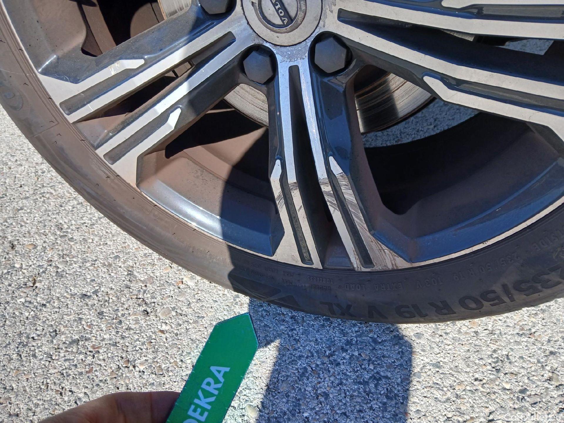  Volvo  XC 40 VOLVO XC40 / 2017 / 5P / todoterreno 1.5 T5 Twin Inscription Auto #19